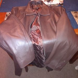 Jaclyn Smith leather jacket